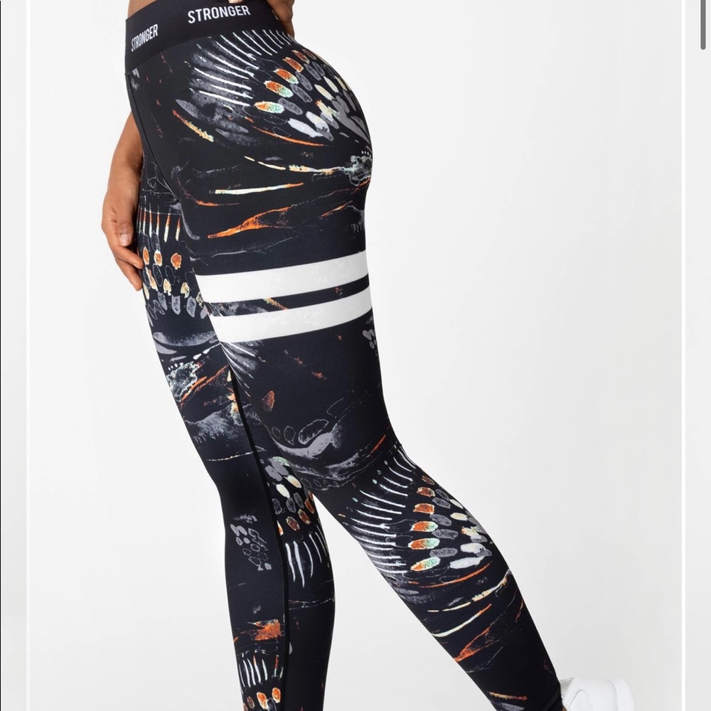 STRONGER: VooDoo Regular Tights